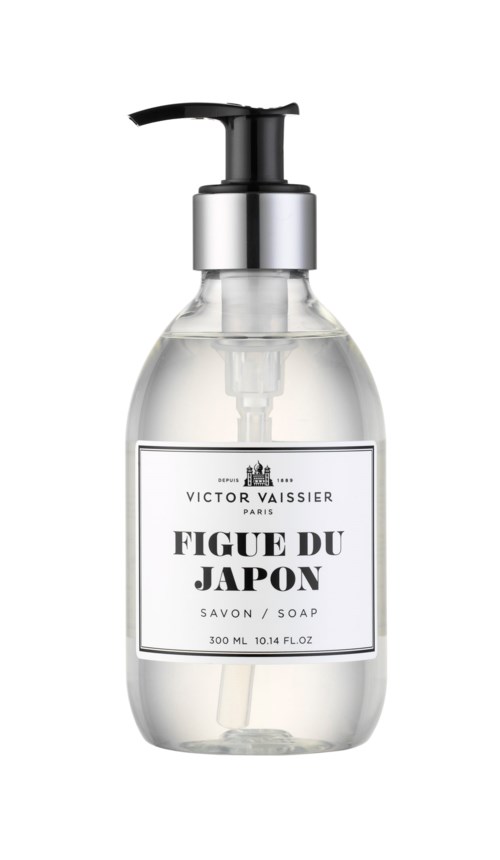 Eine klare Flüssigseifenflasche mit Pumpe, Etikett liest 'Figue du Japon,' von Victor Vaissier, 300 ml.