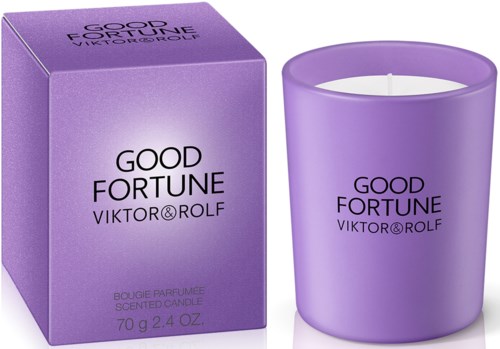 Ljus i lila färg och box med etiketten 'Good Fortune', märket Viktor&Rolf, parfymdoftande ljus, 70g.
