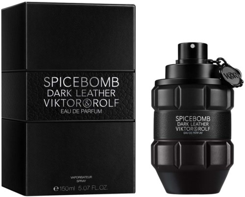 Een zwart parfumflesje in de vorm van een granaat en een bijpassend doosje met de tekst 'SPICEBOMB DARK LEATHER VIKTOR&ROLF.'