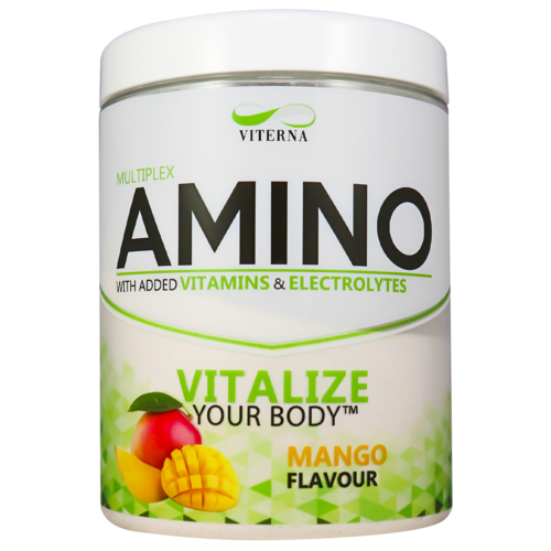 Ein weißer Behälter mit Aminosäurepräparat, Vitaminen und Elektrolyten, Mango-Geschmack, und ein Bild von Mango und geschnittener Frucht.