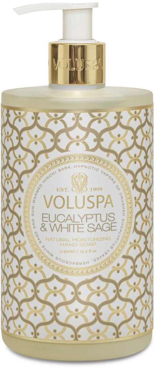 Eine cremefarbene Seifenspender mit goldenen Mustern und Pumpe, beschriftet 'VOUS U SPA Eucalyptus & White Sage'.