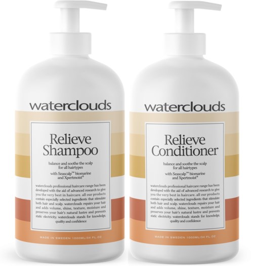 Twee witte flessen met labels 'Relieve Shampoo' en 'Relieve Conditioner' voor hoofdhuidverzorging en haarverzorging.