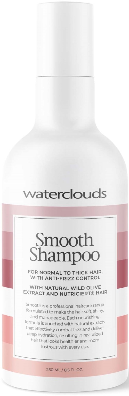 Een witte fles Waterclouds Smooth Shampoo voor dik of normaal haar, met een roze en witte label.
