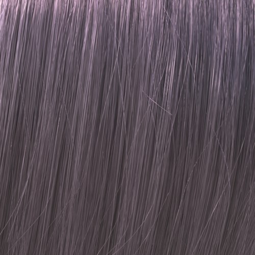 Close-up van lang, recht, paars haar met zichtbare strengen en glans.