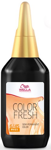Een zwarte fles met een gouden dop, gemerkt Wella Color Fresh, semi-permanente haarverf met pH 6,5.