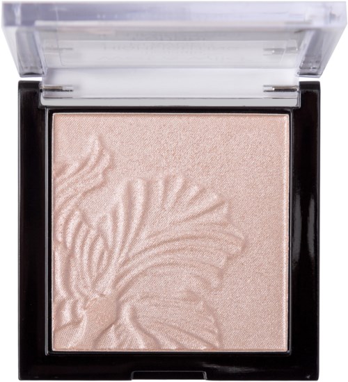 En makeuphighlighter med ett blommönster präglat på, i ett svart kompaktfack med ett genomskinligt lock.
