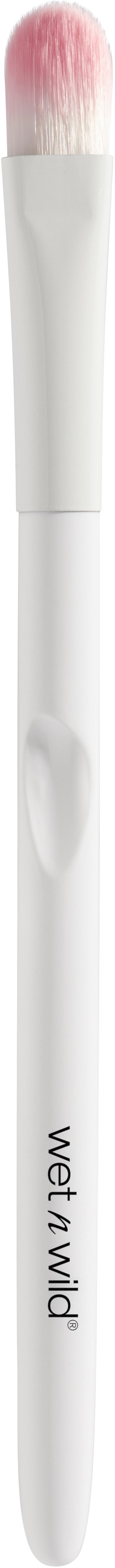 Een witte make-upkwast met roze toppen en "Wet n Wild" op het handvat.