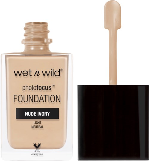 Wet n Wild -tuotemenaukka, jossa 'Nude Ivory' ja harjaspää.