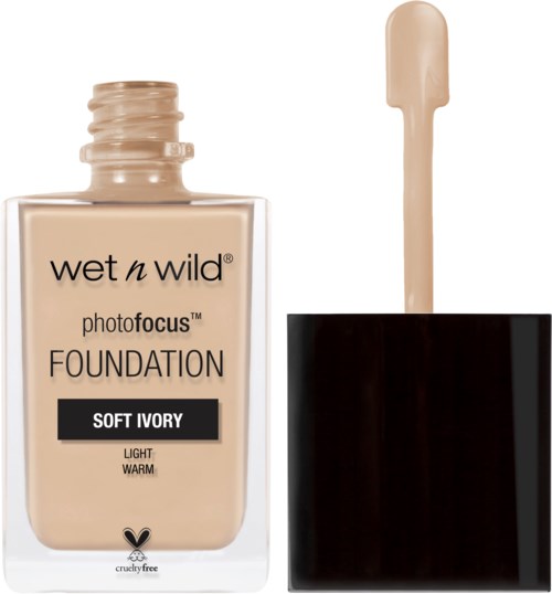Wet n Wild meikkipullo vaalean norsunkarvan värinen, sivellinkuivike ja musta kansi.