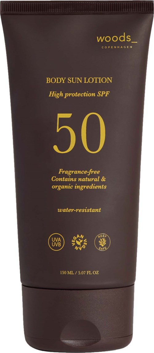 Dunkelbraune Tube mit gelbem Text, beschriftet als Sonnencreme mit SPF 50, wasserfest, natürliche Inhaltsstoffe, UVA/UVB Schutz.