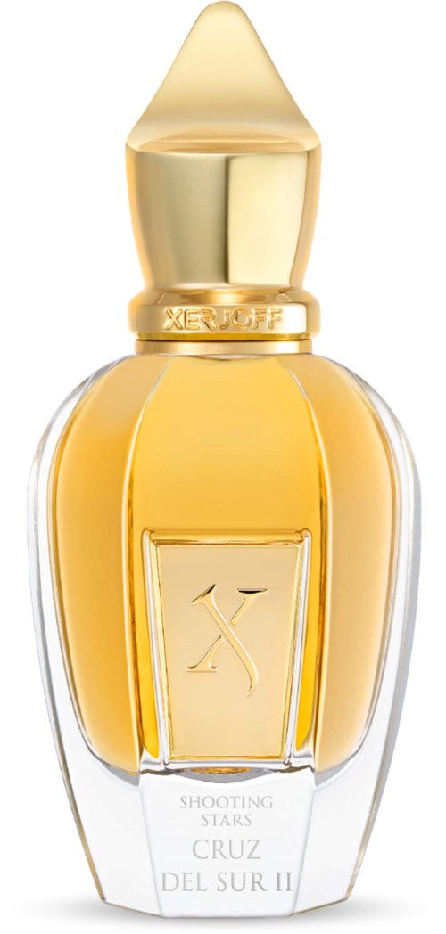 Butelka perfum z złotą nakrętką i żółtym płynem wewnątrz. Butelka ma logo i przezroczystą podstawę.