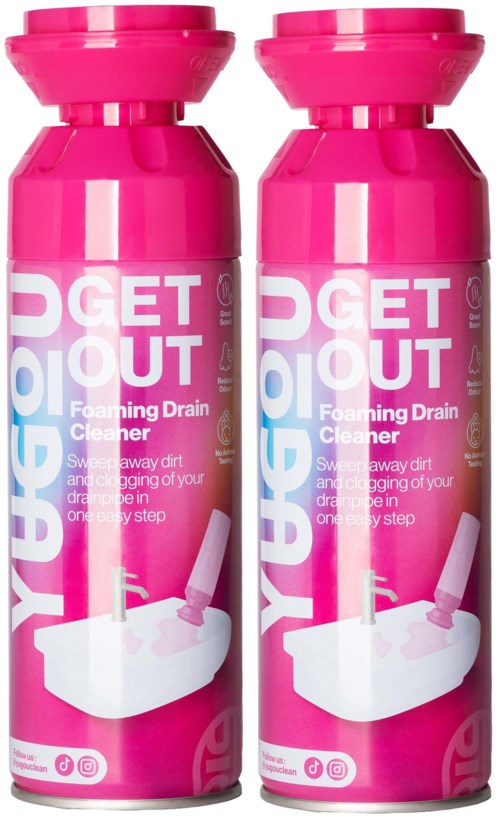 Två rosa burkar med Get Out Foaming Drain Cleaner med en avloppsillustration på varje.