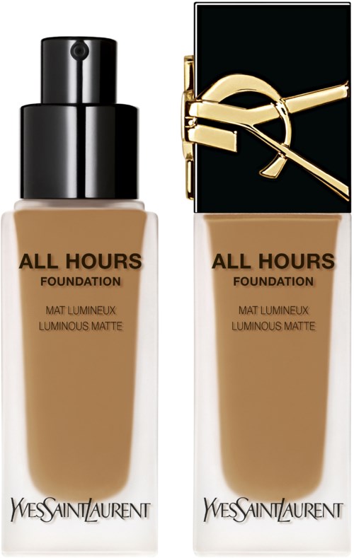 Zwei Flaschen Yves Saint Laurent All Hours Foundation, eine mit Zerstäuber und die andere mit einem goldfarbenen Deckel.