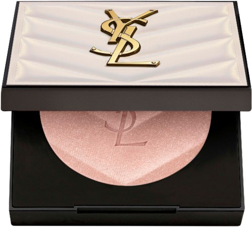 Ein luxuriöses Make-up-Quaste mit weißem Gehäuse und YSL-Logo auf der Oberseite, die rosa Rouge darin zeigt.