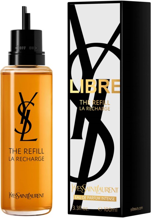 Een YSL-parfumfles met oranje vloeistof en zwarte dop, naast een zwart-wit doos.