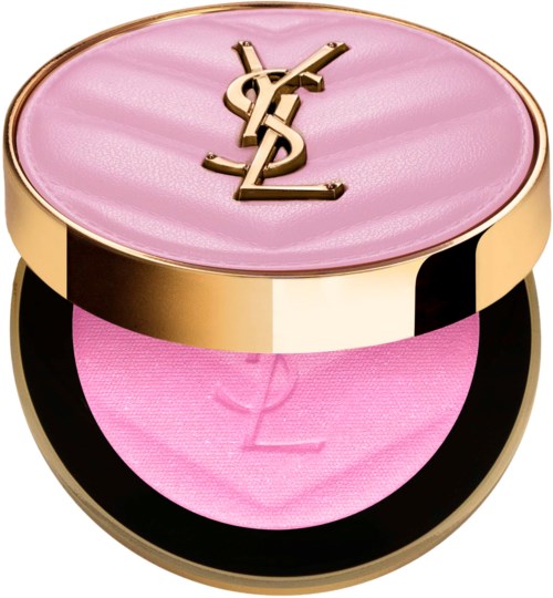 Een roze make-up compact met gouden accenten en YSL-logo op deksel.