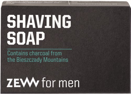En svart förpackning med texten 'Shaving Soap' och information om kol från Bieszczady-bergen, för män.