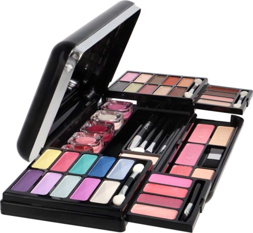 Ein Make-up-Koffer mit vielen Lidschatten, Rouge, Lipgloss und Pinseln in einem schwarzen Etui.